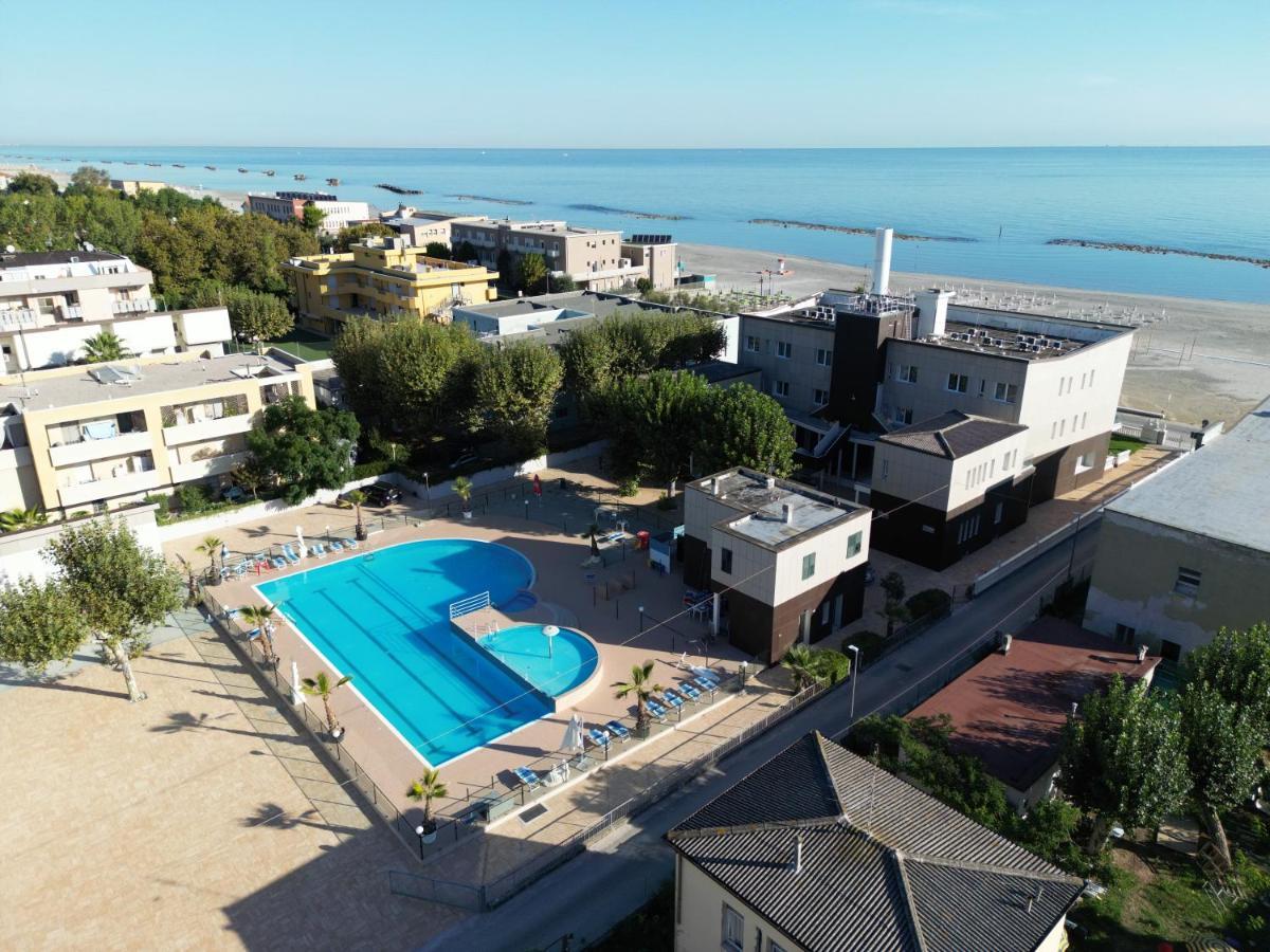 Color Perla Village Bellaria-Igea Marina Exterior photo
